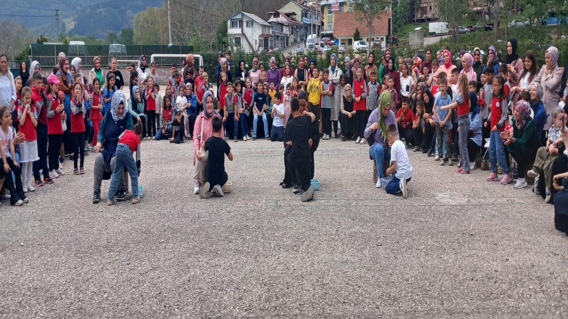 ANNELER GÜNÜNDE DUYGU DOLU ANLAR